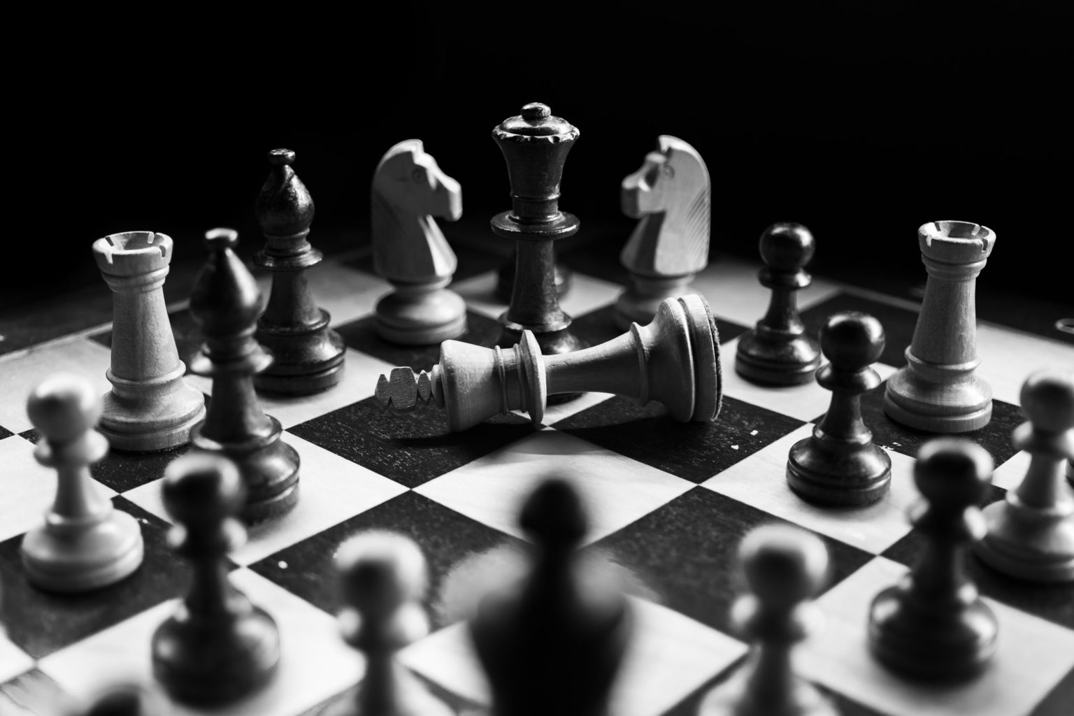Checkmate: top chess players live longer - School of Economics